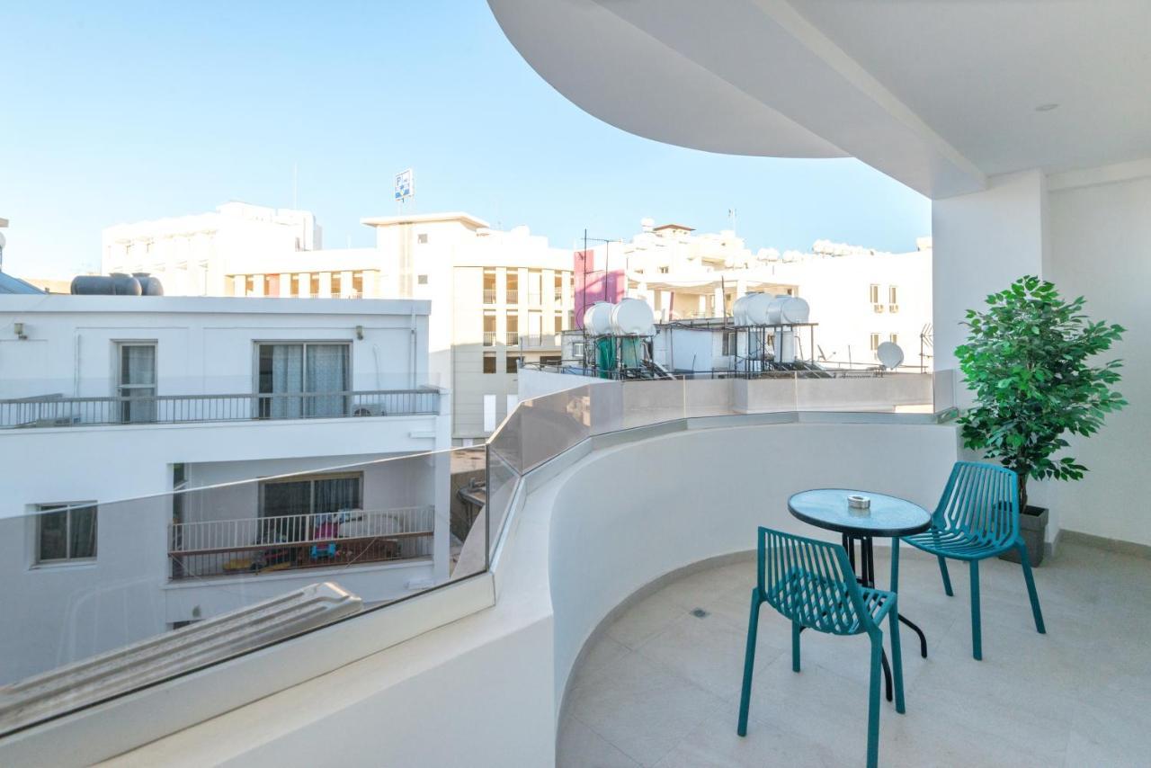 Six Apartments Ларнака Экстерьер фото